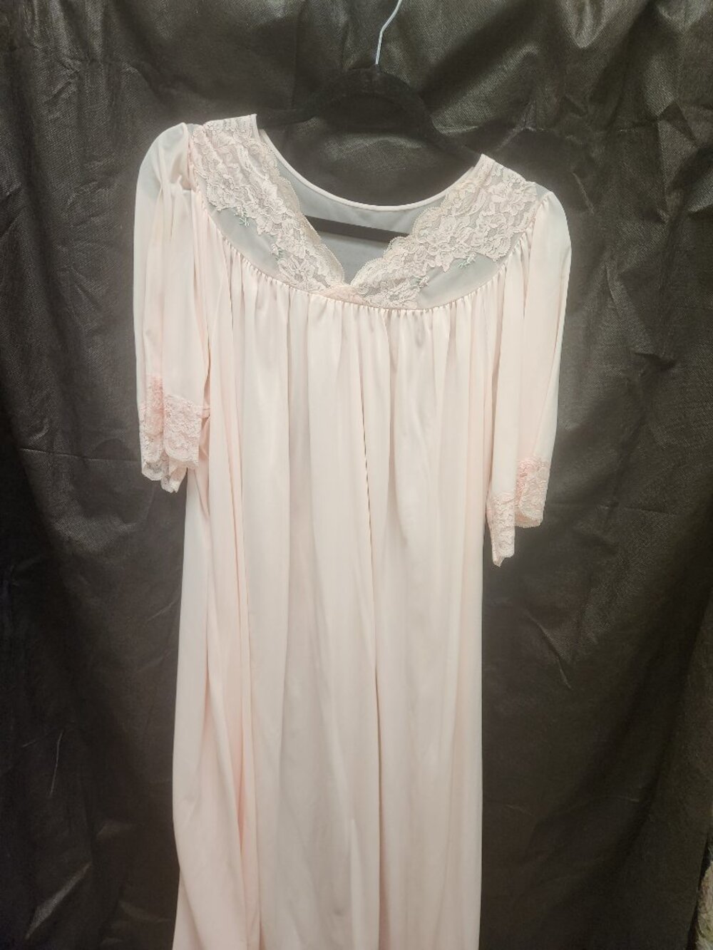 Pink Robe/ Gown Set - K-002 - Picture 2 of 3